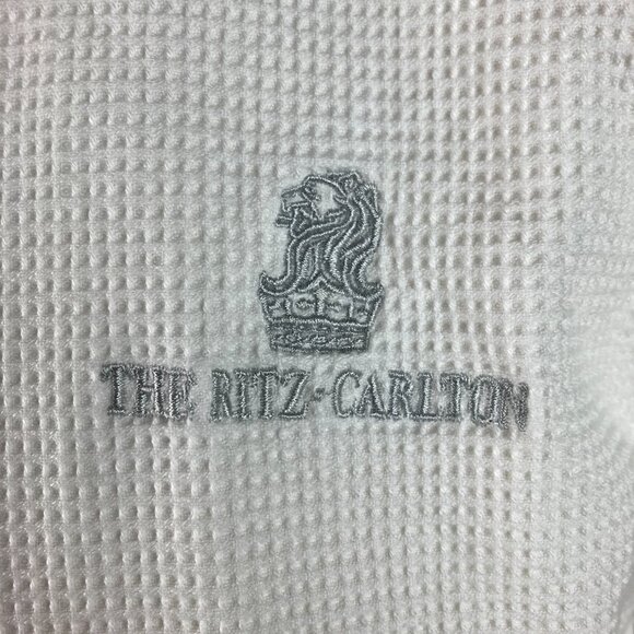 The Ritz Carlton Waffle White Mid-calf length Robe Pockets Gray Trim One Size - Picture 4 of 11